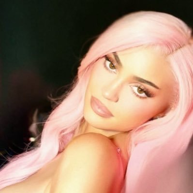 champagsnemami's profile picture. 