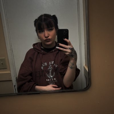 LollipopLove05's profile picture. alt cybersecurity student, 12 tattoos, 11 piercings and stretched ears. pay for my attention 🖤 cashapp- $WhispersBeyond• 25$ tribute