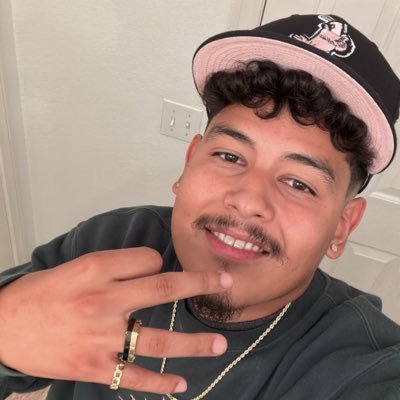 downloww340's profile picture. NSFW | Cali | 👻- dlsuaveee25 |