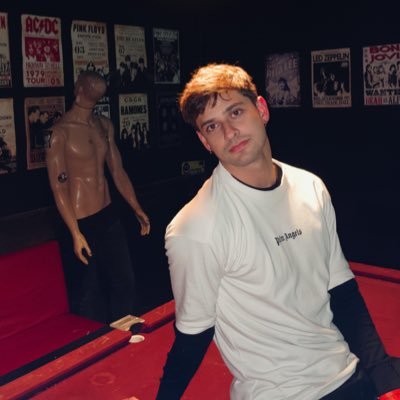 lucas25_dias's profile picture. ser livre assim está preso em mim 🦋