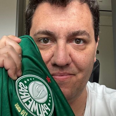 thiagostanisci's profile picture. Criador do @portal_palestra Administrador, Jornalista Esportivo e Especialista em Marketing Digital. Pai do Marcos.