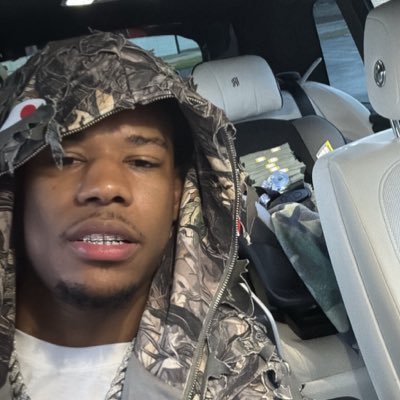 nbgetsme's profile picture. i just be tweeting shi