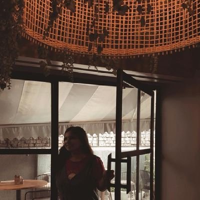 khushii8090's profile picture. 