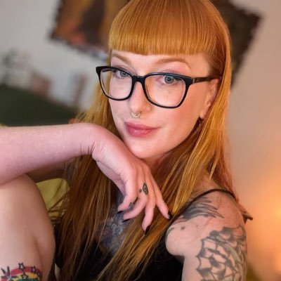 babs25132's profile picture. cool bitch