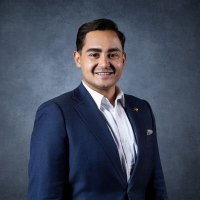 AlexBurgosNY's profile picture. Proud West Side Homeowner | 2024 Democratic National Convention Delegate | He/Him/El | English/Español 🇺🇲🇵🇷🏳️‍🌈 DM for interview requests