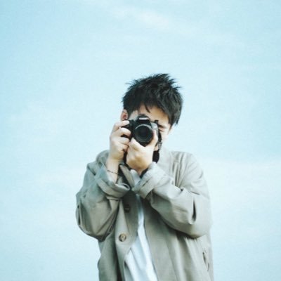 08shouhei07's profile picture. 🇯🇵×🇹🇼 中目黒で美容師してます✂︎ 骨格や髪質を活かした、大人っぽくて色気もあるヘアスタイルが得意です。 美容室が苦手な方でも安心してお過ごし頂ける空間作りが出来たらなと思ってます。Instagramも良かったら見てください。ご予約は固定ポスト、DMからお気軽にどうぞ！！お待ちしてます！！