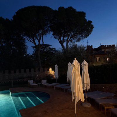 Estelle76354090's profile picture. Good things come to those who hustle