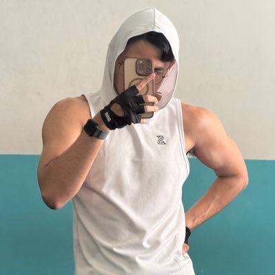 homiefavorites's profile picture. 𝘞𝘩𝘦𝘯 𝘵𝘩𝘦 𝘮𝘰𝘰𝘯 𝘭𝘪𝘧𝘵𝘴 𝘪𝘵𝘴 𝘧𝘪𝘳𝘴𝘵 𝘤𝘳𝘦𝘴𝘤𝘦𝘯𝘵, 𝘵𝘩𝘦 𝘸𝘰𝘳𝘭𝘥 𝘴𝘩𝘪𝘧𝘵𝘴 𝘪𝘯 𝘢 𝘴𝘪𝘯𝘨𝘭𝘦 𝘣𝘳𝘦𝘢𝘵𝘩 ⋆.˚ ☾ .⭒˚