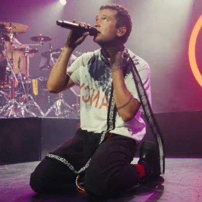MidwestAni's profile picture. + address my søul ••• |-/
mdni • she • neurospice • multifan 🥰