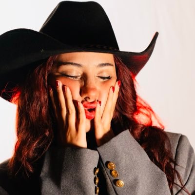 maferarriola1's profile picture. ☕️💀