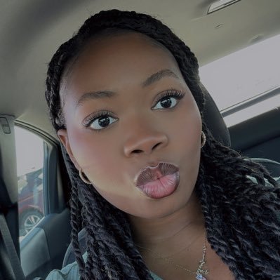 angelcakes_613's profile picture. 24 💋 // Insta: angel_cats13