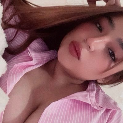 besossdemiel's profile picture. 24.✨