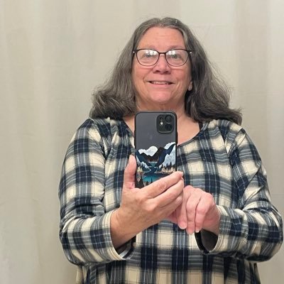 LindaCalhou0yb's profile picture. 