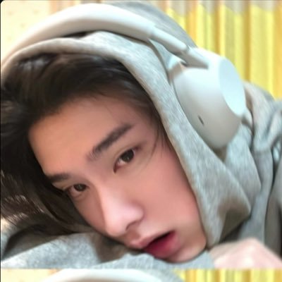 9Oclockboobi's profile picture. fan acc — 🦮good b◡̈y @thaichayanon — 🐈‍⬛ @NxNattakit