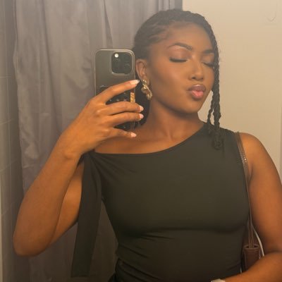 someoneonesomes's profile picture. 