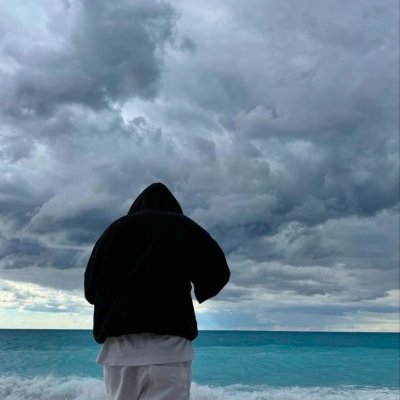 inashrtti's profile picture. 