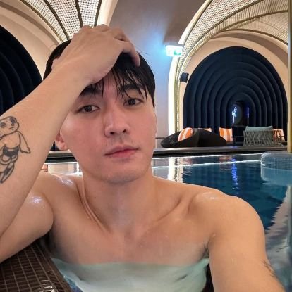 James142263's profile picture. 