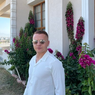 M_cuhaa's profile picture. "If you don't want to fall, don't hold on to anything."