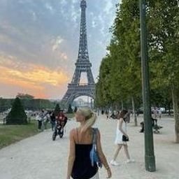 Ovleomui273822's profile picture. 