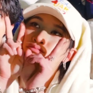 xleb_stay's profile picture. DO RE MI FA-KING GIANT🐜HOLLOW

STRAY KIDS EVERYWHERE ALL AROUND THE WORLD. YOU MAKE STRAY KIDS STAY∞
 °•3RACHA+DANCERACHA+VOCALRACHA•°
ESTJ•° ARIES