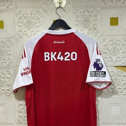 Khamani420's profile picture. DieHardArsenalFan | Stoner | Lover Of 📚 | Music Lover | Bartender| Professional coffee barista| Mixologist.