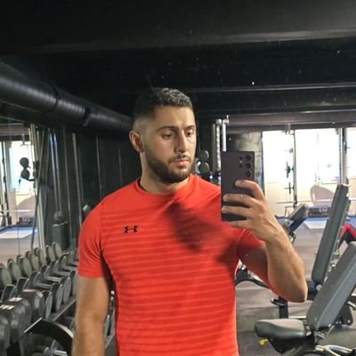 yblmt's profile picture. Dans ma tete plein de billet font les 100 pas