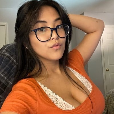 angie_evans01's profile picture. cheese. lover of Lady Gaga