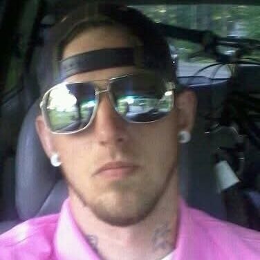 tilt81028's profile picture. bisexual. verse looking for a BBW or ssbbw.. love to eat pussy.suck dick..let me eat cum out of that pussy+..I would love to be on my knees BBC++