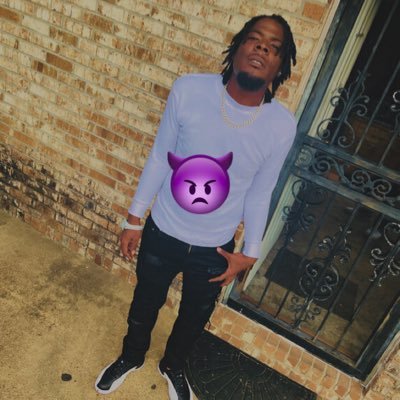 ayo_bone's profile picture. I come with my own everything baby ain’t no cheap ass nigga  over here i’m really having motion tap in females only