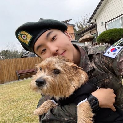 SulistiaSu's profile picture. Cintai Seventeen, Nonton Gose tiap hari 🤗🩷🩵