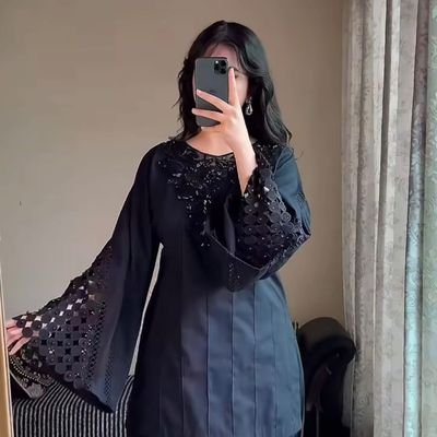 realpratibha_'s profile picture. The world is a book, and those who do not travel read only one Page.