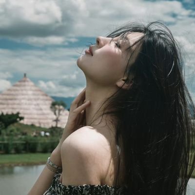 nig1318304's profile picture. 