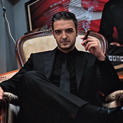 EmreThinhusband's profile picture. 