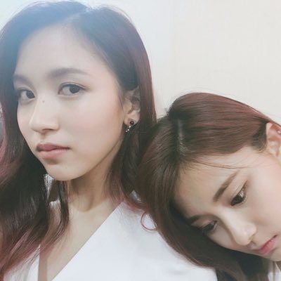 cheerupbaby79's profile picture. listening to blue by kim taehyung & stone cold by myoui mina