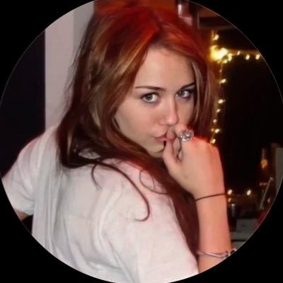 httpunholy's profile picture. hablo sola