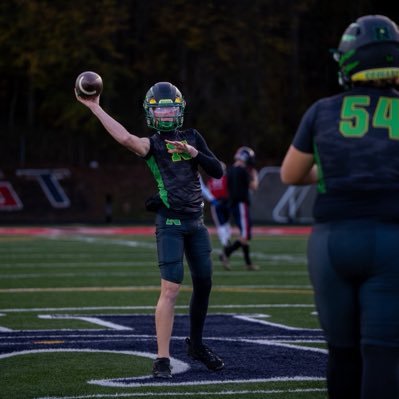 BrysonMetc25123's profile picture. co2028/Qb/5’11/145lbs/3.8 gpa phone 865-320-4664/ @Nacougarfb