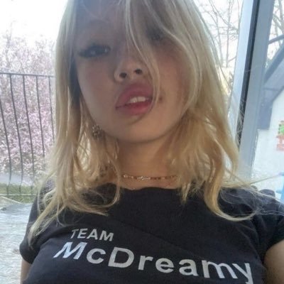 eternalm4mory's profile picture. 🐟