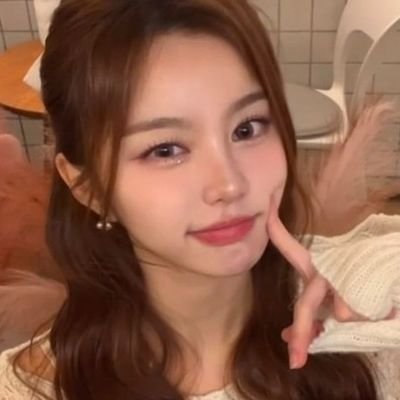 namyujuspearl's profile picture. main yapper in that yujulee group 𐔌՞꜆.  ̫.꜀՞𐦯