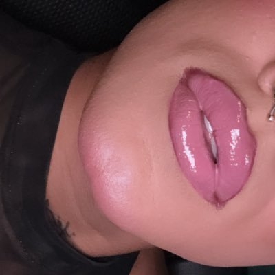 addbitchh's profile picture. 𝙩𝙤𝙤 𝙜𝙖𝙮 𝙛𝙤𝙧 𝙩𝙝𝙞𝙨 𝙬𝙤𝙧𝙡𝙙 . . . •𝑉𝐼𝑅𝐺𝑂 ♍︎ ig: @addribitch