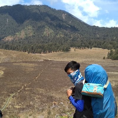 hiu_biru_'s profile picture. Wifey's lifetime IT support