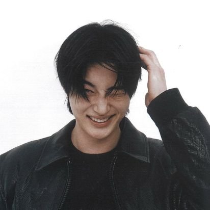 Byoenwseok's profile picture. The autumn season's first love.