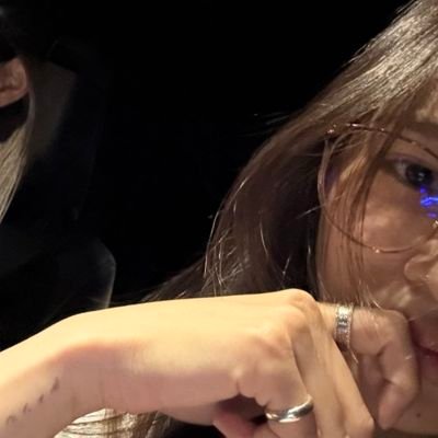 jhuhhfh's profile picture. 