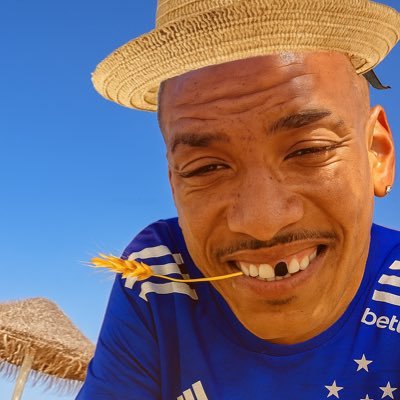 CruzeiroBad's profile picture. Falo de Cruzeiro, de farra, de cachaça, de confusões, de cruzeiro dnv e de futebol.  👍🏿