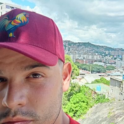 Fueradelagranja's profile picture. Joven dirigente mi compromiso es con el pueblo y la Revolución Bolivariana.
