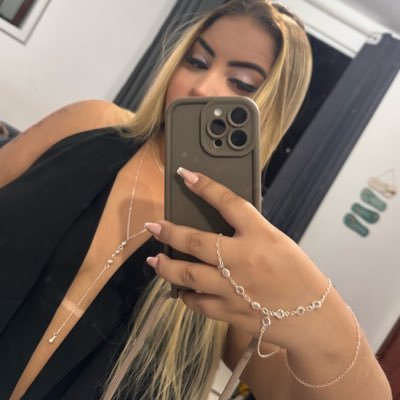 livia_brazz's profile picture. 70x7/ 777