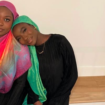 KhadijaSk_'s profile picture. only here to interact with my 4 friends