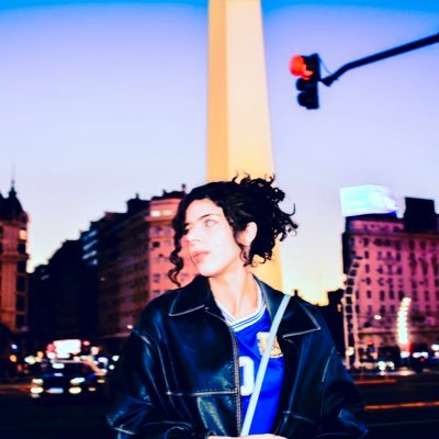 celenaconmelena's profile picture. Anthony Bourdain en El cuartito, cine argentino, Lana del Rey y Frank Ocean