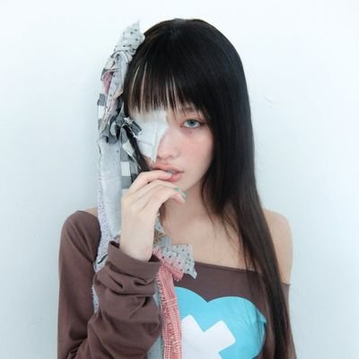 thvflwrs's profile picture. #1° taegi do mundo