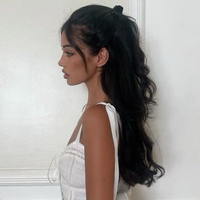 opalitetear's profile picture. 𝜗𝜚 ʚ finally clean ɞ 𝜗𝜚