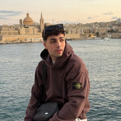 MarioloFN's profile picture. 10,5k$ | Twitch Partner / Mi canal de verdes🤑 : https://t.co/cZ19PzMW8U